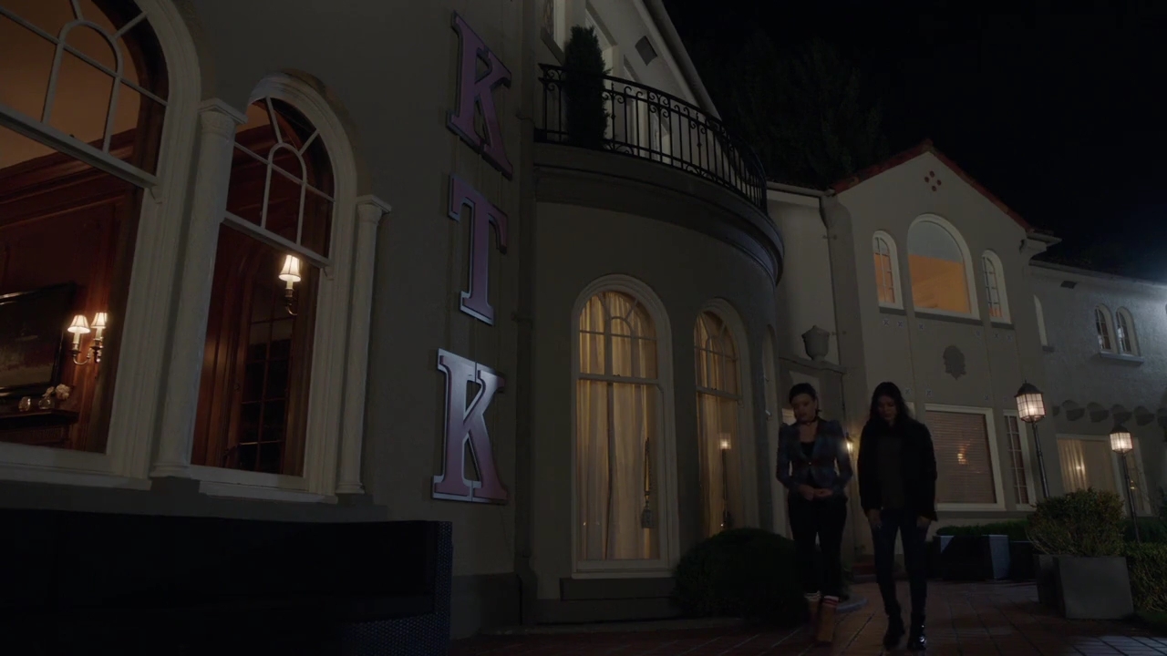 Charmed-Online-dot-nl_Charmed-1x06KappaSpirit02042.jpg Charmed-Online-dot-nl_Charmed-1x06KappaSpirit02042.jpg