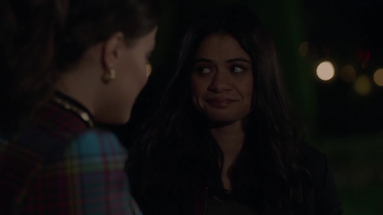 Charmed-Online-dot-nl_Charmed-1x06KappaSpirit02065.jpg