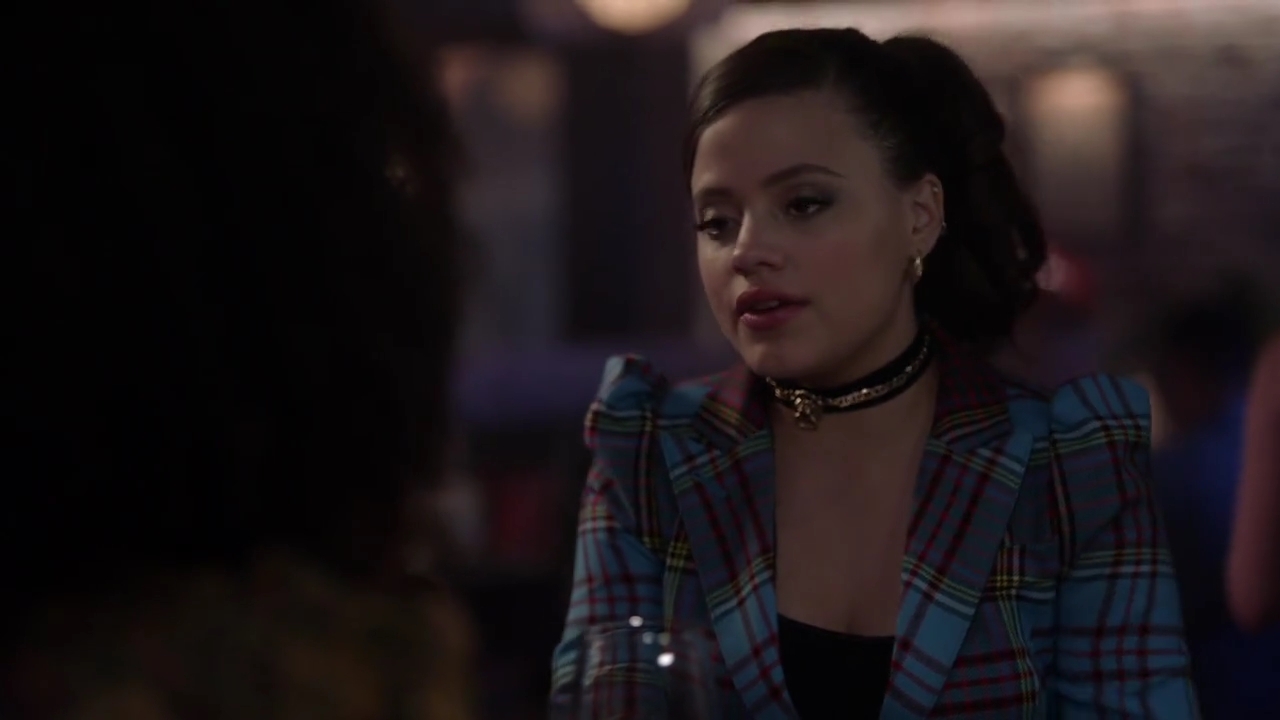 Charmed-Online-dot-nl_Charmed-1x06KappaSpirit02125.jpg