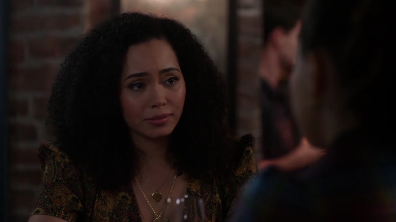 Charmed-Online-dot-nl_Charmed-1x06KappaSpirit02140.jpg