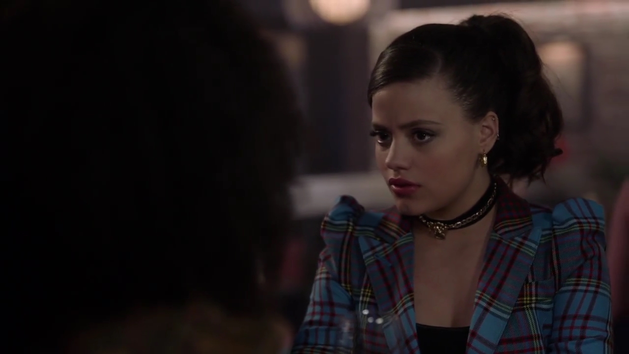Charmed-Online-dot-nl_Charmed-1x06KappaSpirit02144.jpg