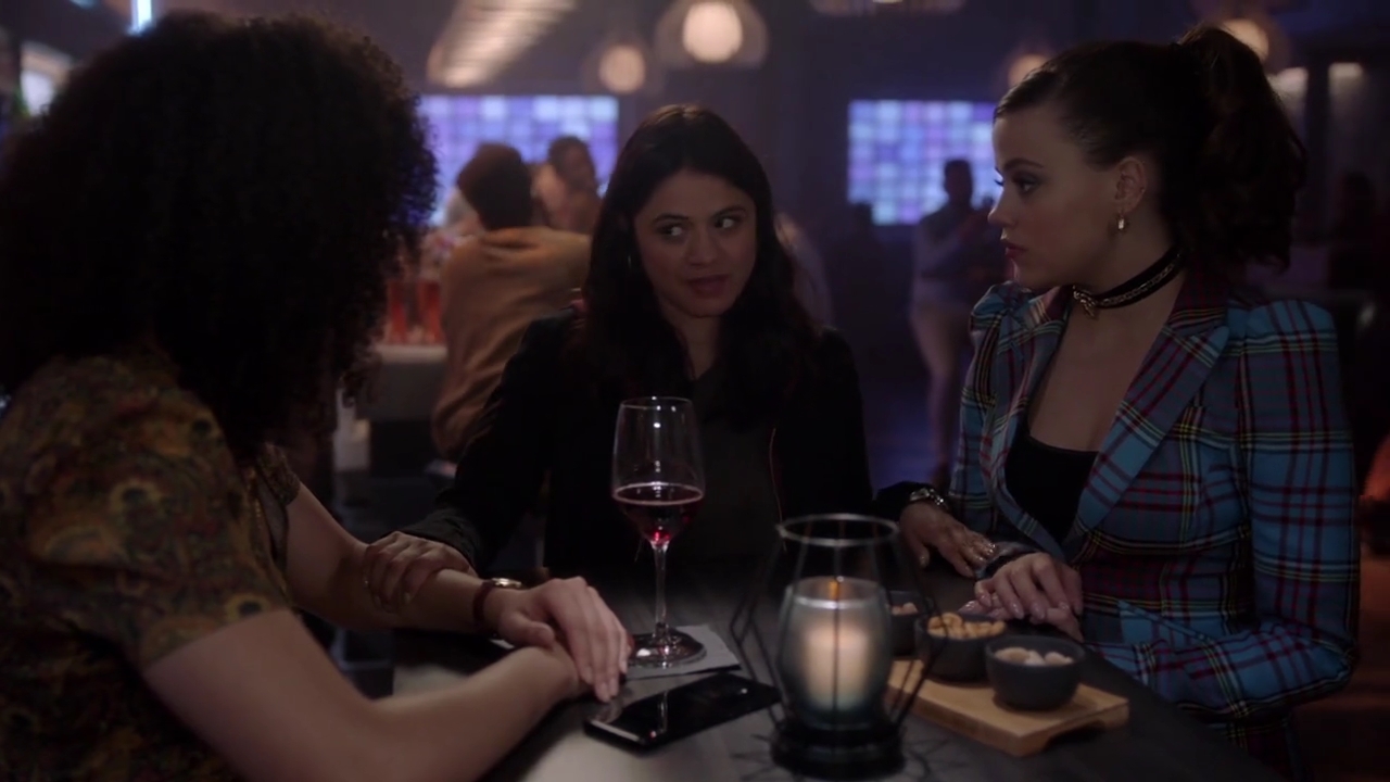 Charmed-Online-dot-nl_Charmed-1x06KappaSpirit02179.jpg