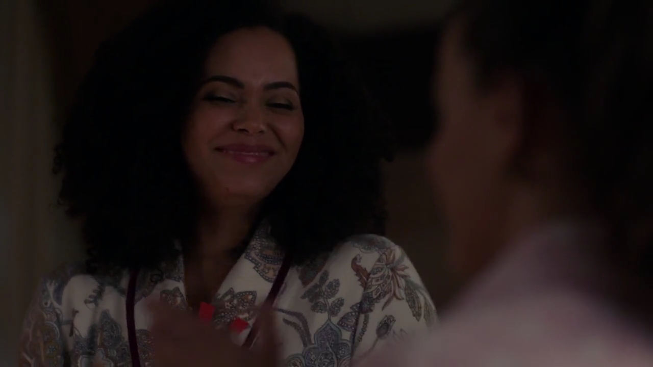 Charmed-Online-dot-nl_Charmed-1x06KappaSpirit02216.jpg