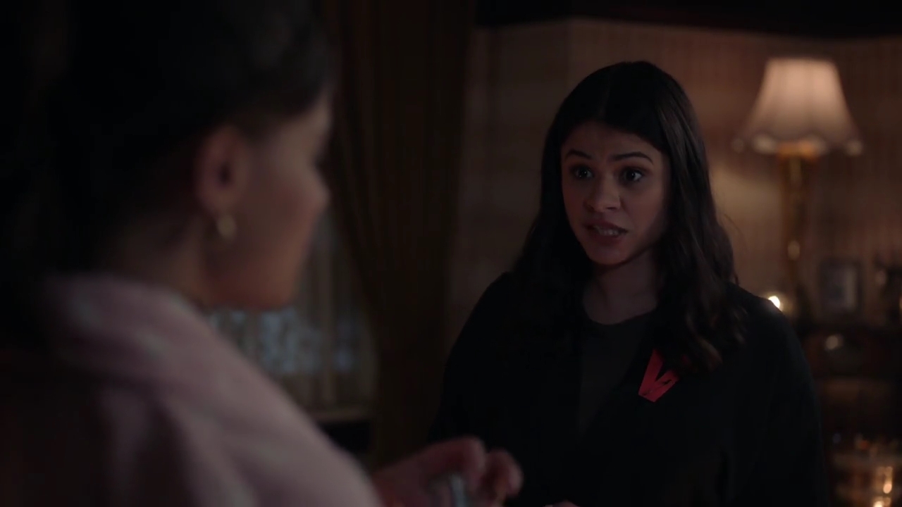 Charmed-Online-dot-nl_Charmed-1x06KappaSpirit02222.jpg