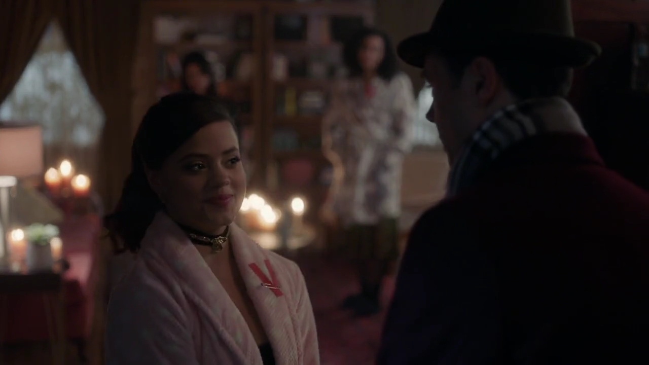 Charmed-Online-dot-nl_Charmed-1x06KappaSpirit02287.jpg