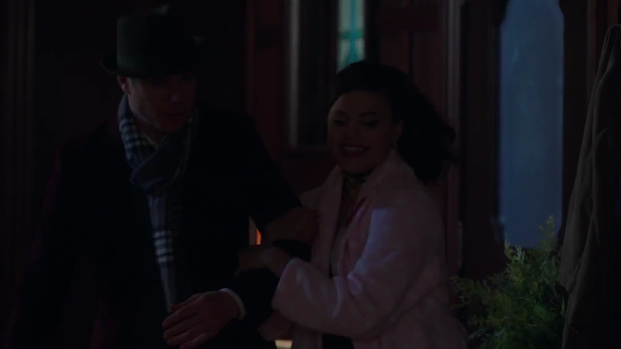 Charmed-Online-dot-nl_Charmed-1x06KappaSpirit02290.jpg