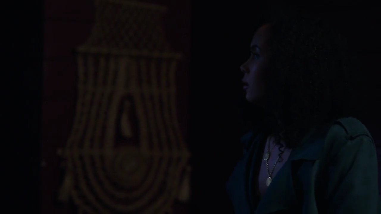 Charmed-Online-dot-nl_Charmed-1x06KappaSpirit02365.jpg