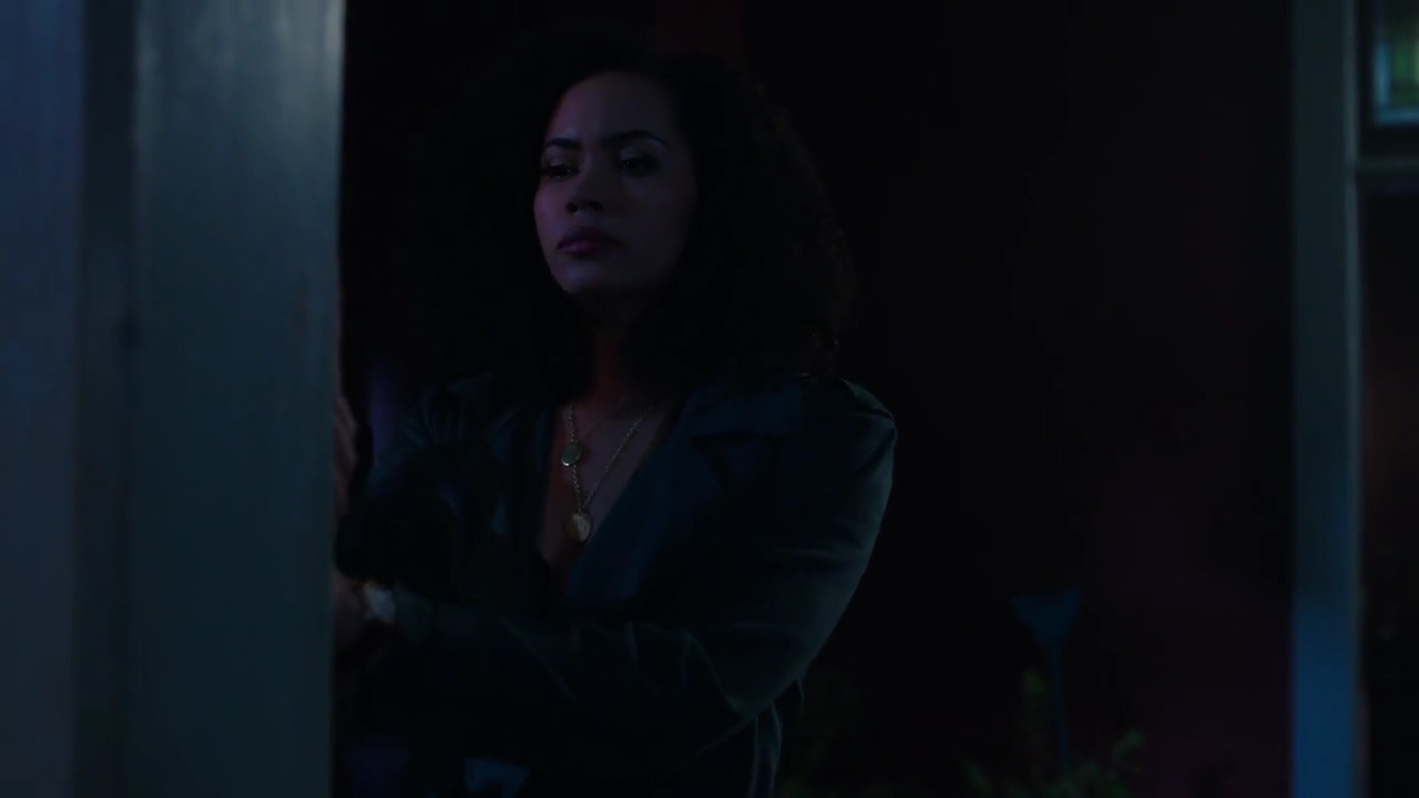 Charmed-Online-dot-nl_Charmed-1x06KappaSpirit02372.jpg