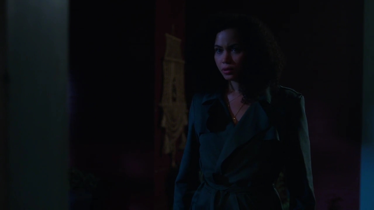 Charmed-Online-dot-nl_Charmed-1x06KappaSpirit02385.jpg