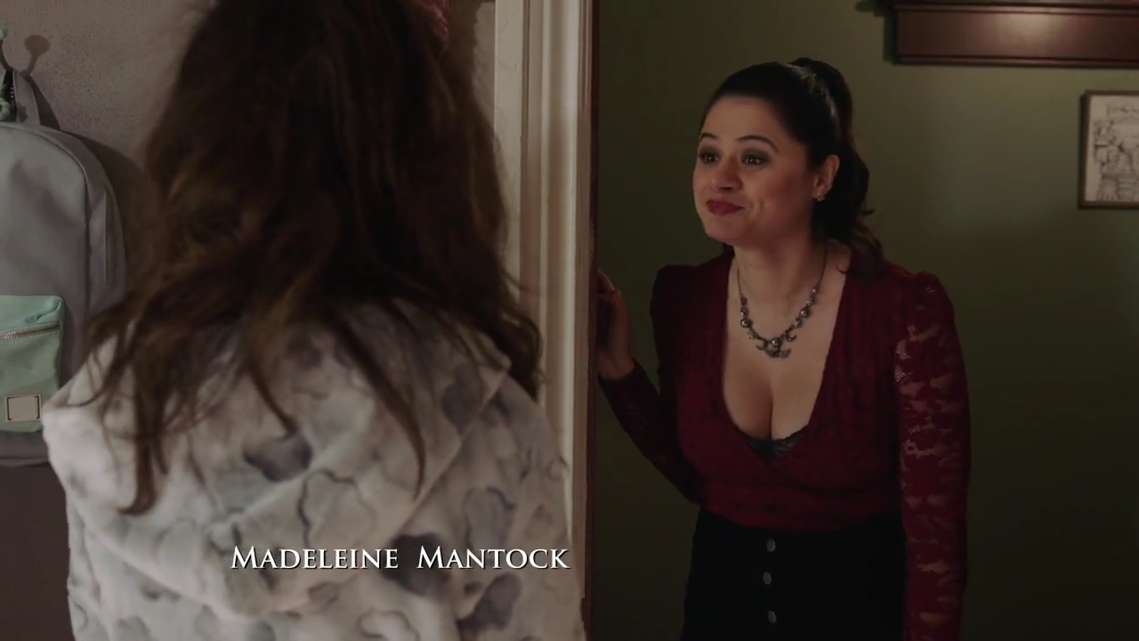 Charmed-Online-dot-nl_Charmed-1x07OutofScythe00119.jpg