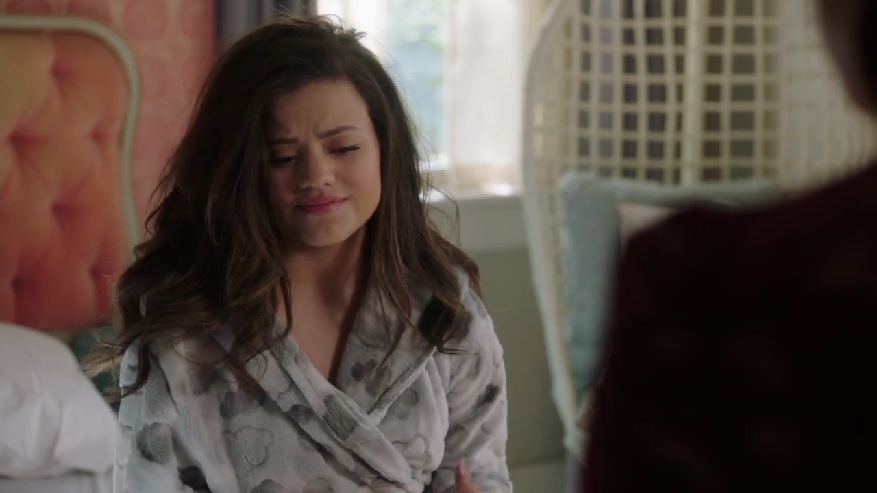 Charmed-Online-dot-nl_Charmed-1x07OutofScythe00145.jpg