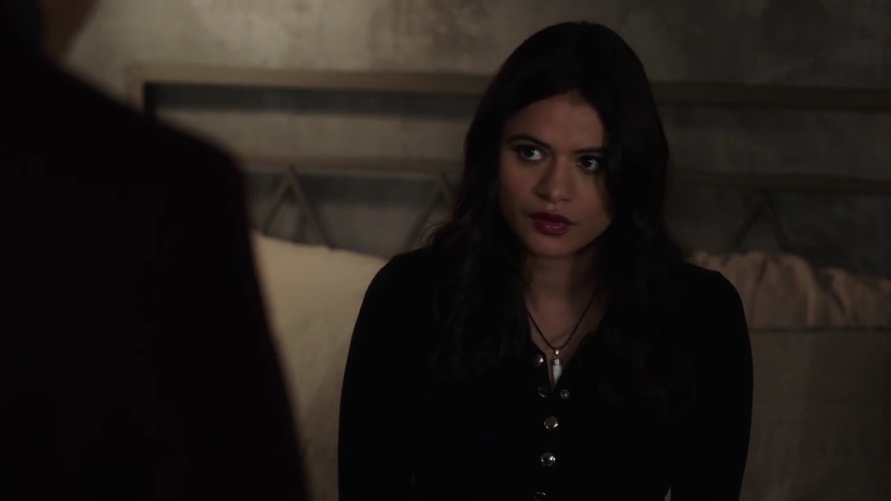 Charmed-Online-dot-nl_Charmed-1x07OutofScythe01186.jpg