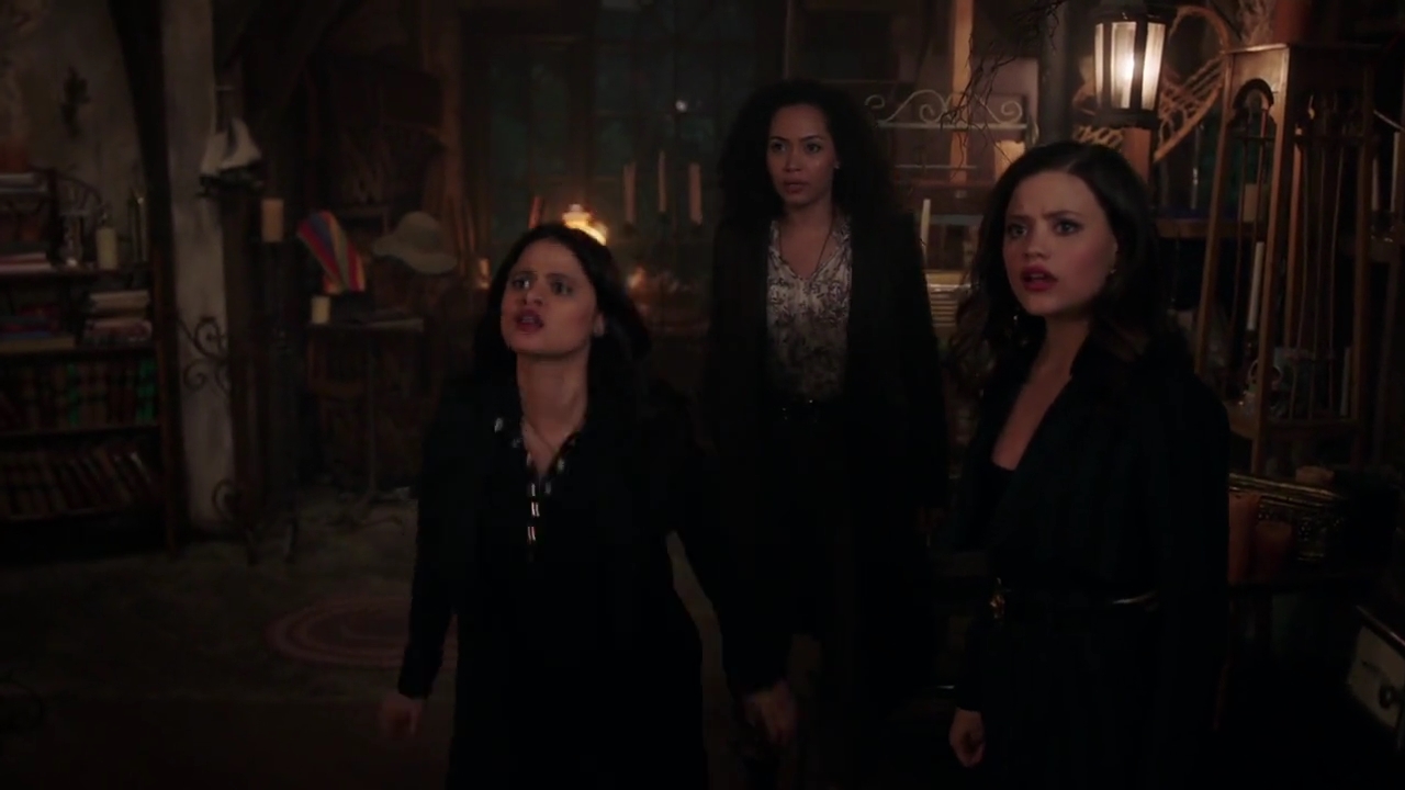 Charmed-Online-dot-nl_Charmed-1x07OutofScythe01449.jpg