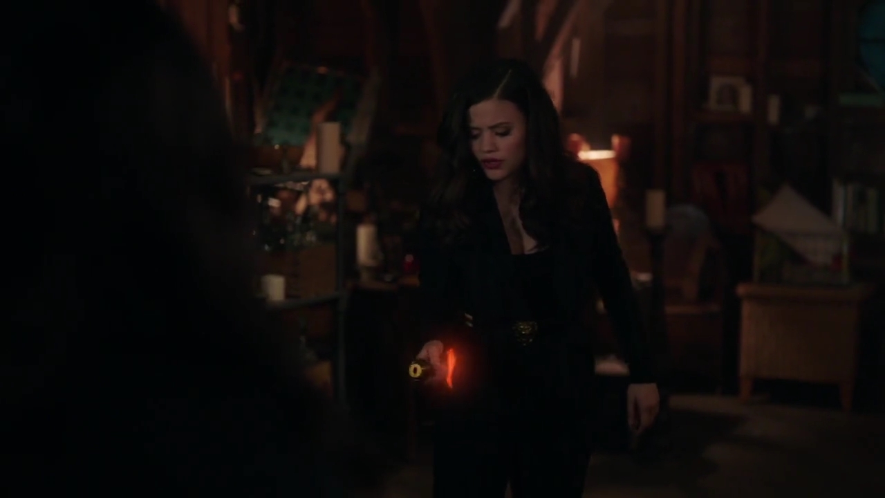 Charmed-Online-dot-nl_Charmed-1x07OutofScythe01477.jpg