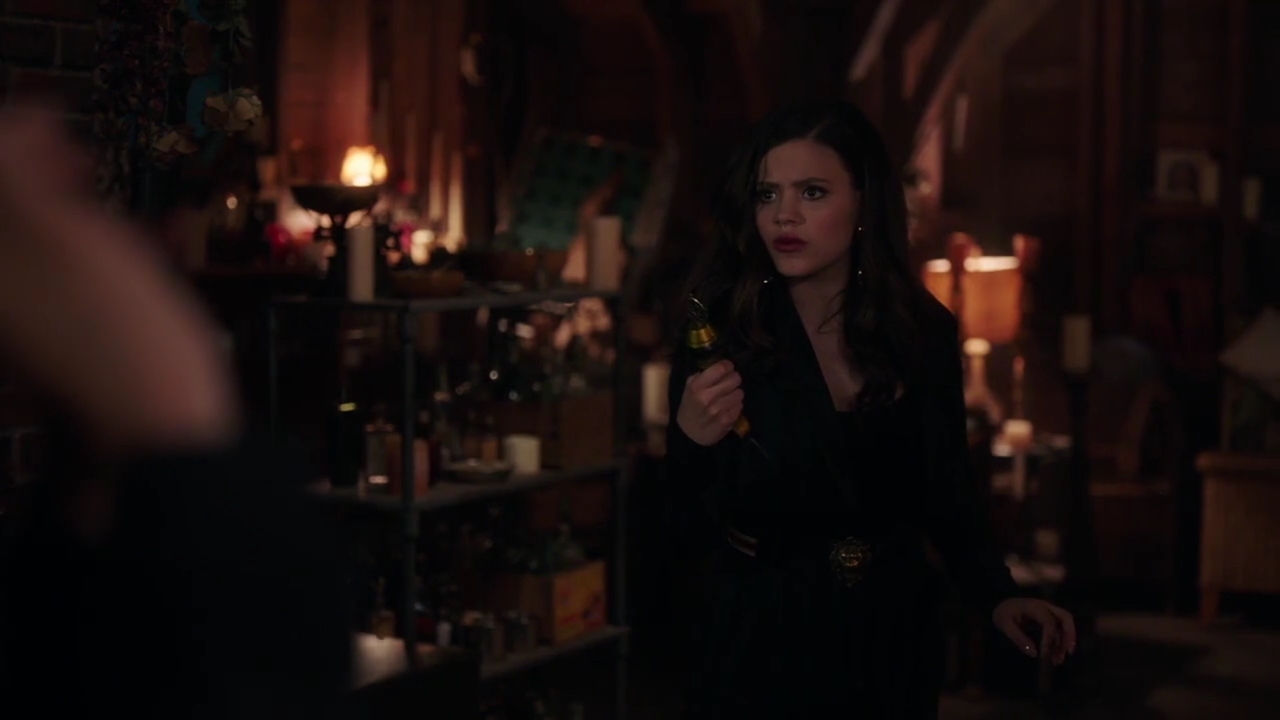 Charmed-Online-dot-nl_Charmed-1x07OutofScythe01506.jpg