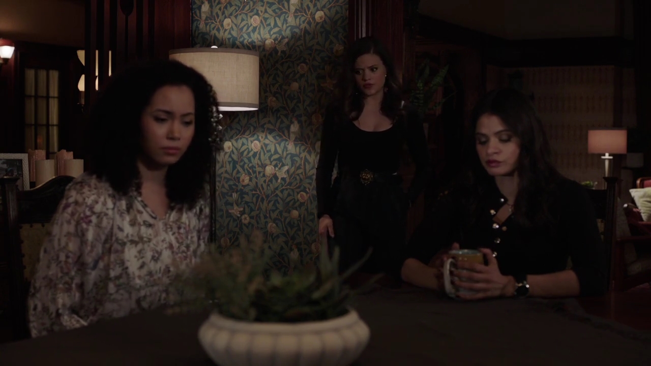Charmed-Online-dot-nl_Charmed-1x07OutofScythe01783.jpg