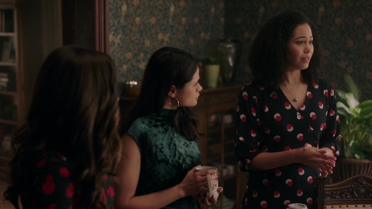 Charmed-Online-dot-nl_Charmed-1x08BugABoo00132.jpg Charmed-Online-dot-nl_Charmed-1x08BugABoo00132.jpg