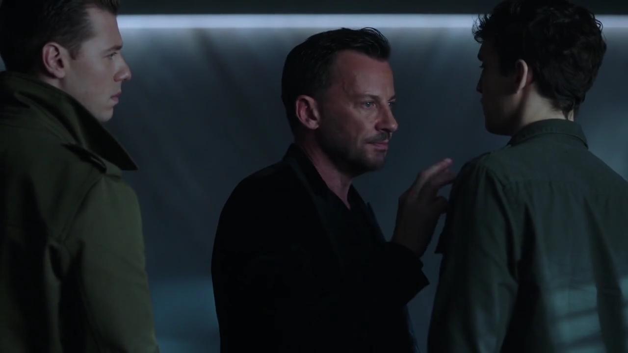 Charmed-Online-dot-nl_Charmed-1x08BugABoo00331.jpg