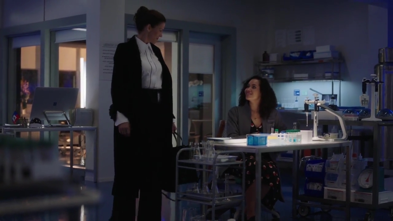 Charmed-Online-dot-nl_Charmed-1x08BugABoo00394.jpg