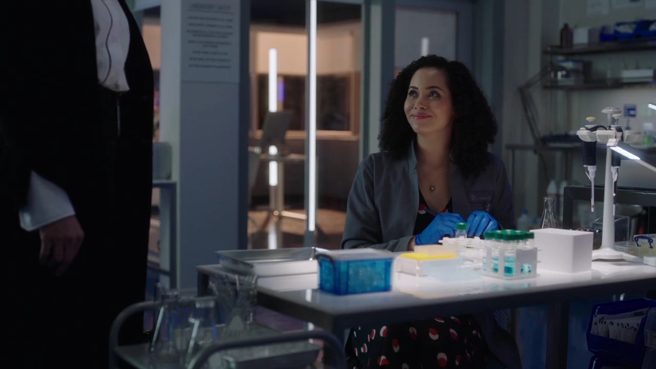 Charmed-Online-dot-nl_Charmed-1x08BugABoo00414.jpg