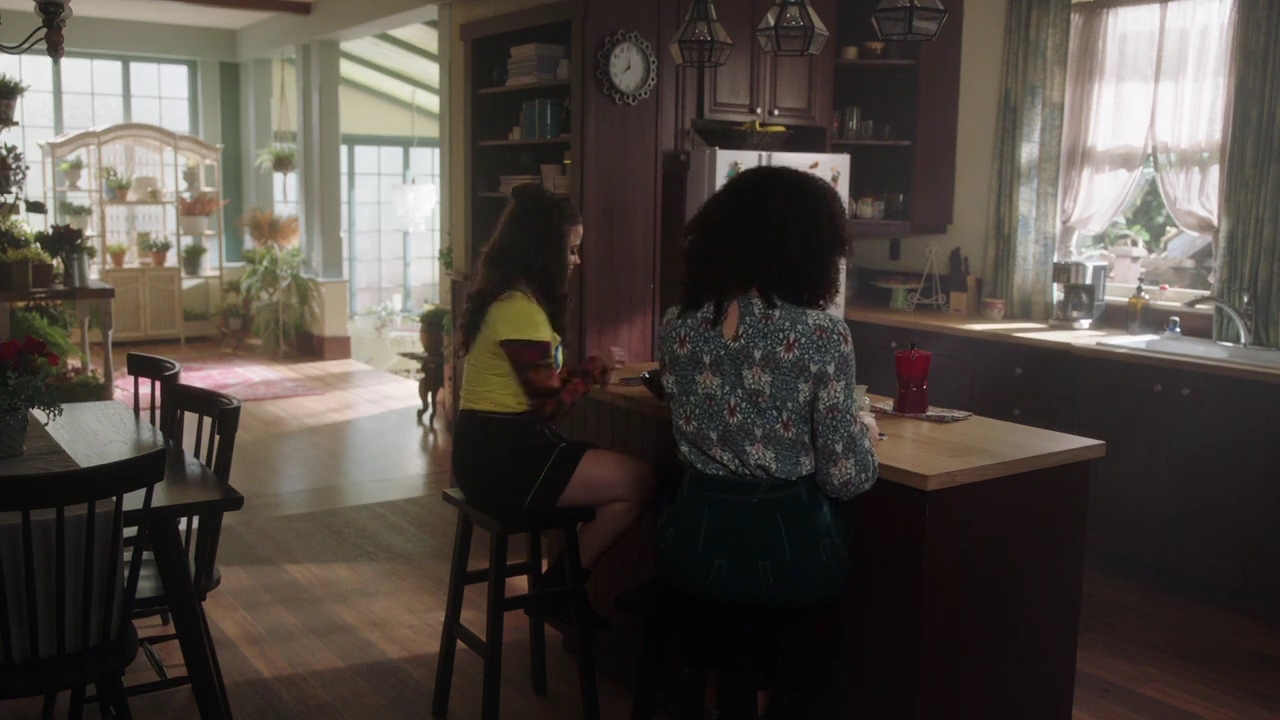 Charmed-Online-dot-nl_Charmed-1x08BugABoo00594.jpg