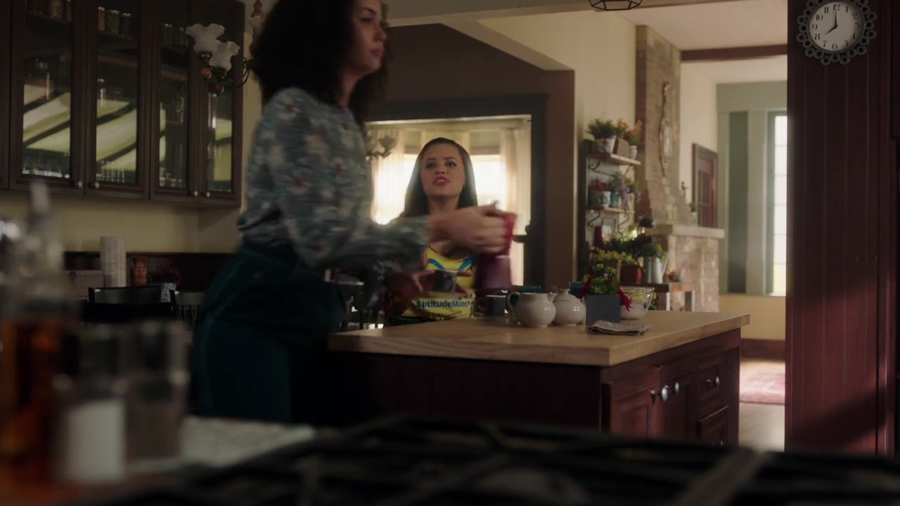 Charmed-Online-dot-nl_Charmed-1x08BugABoo00657.jpg