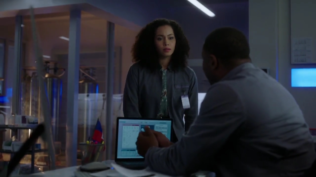 Charmed-Online-dot-nl_Charmed-1x08BugABoo01034.jpg