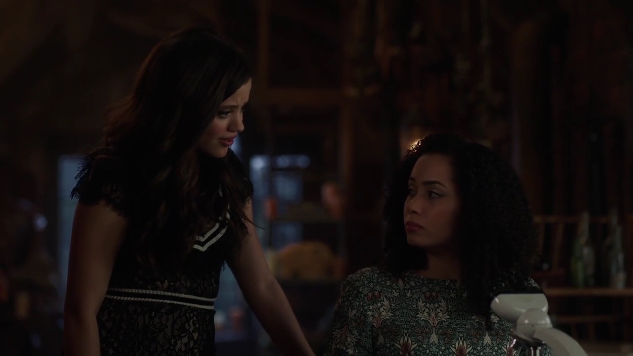 Charmed-Online-dot-nl_Charmed-1x08BugABoo01142.jpg