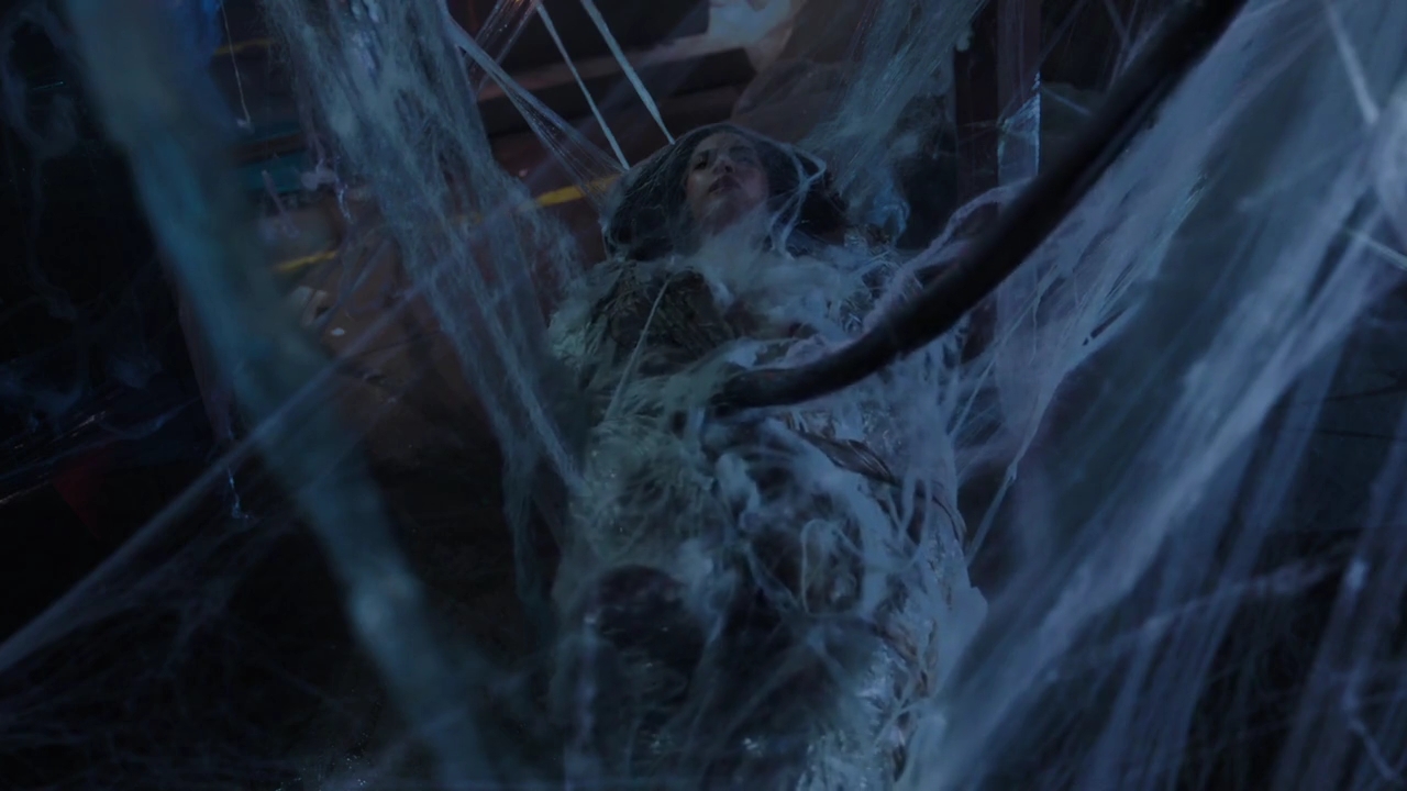 Charmed-Online-dot-nl_Charmed-1x08BugABoo01628.jpg