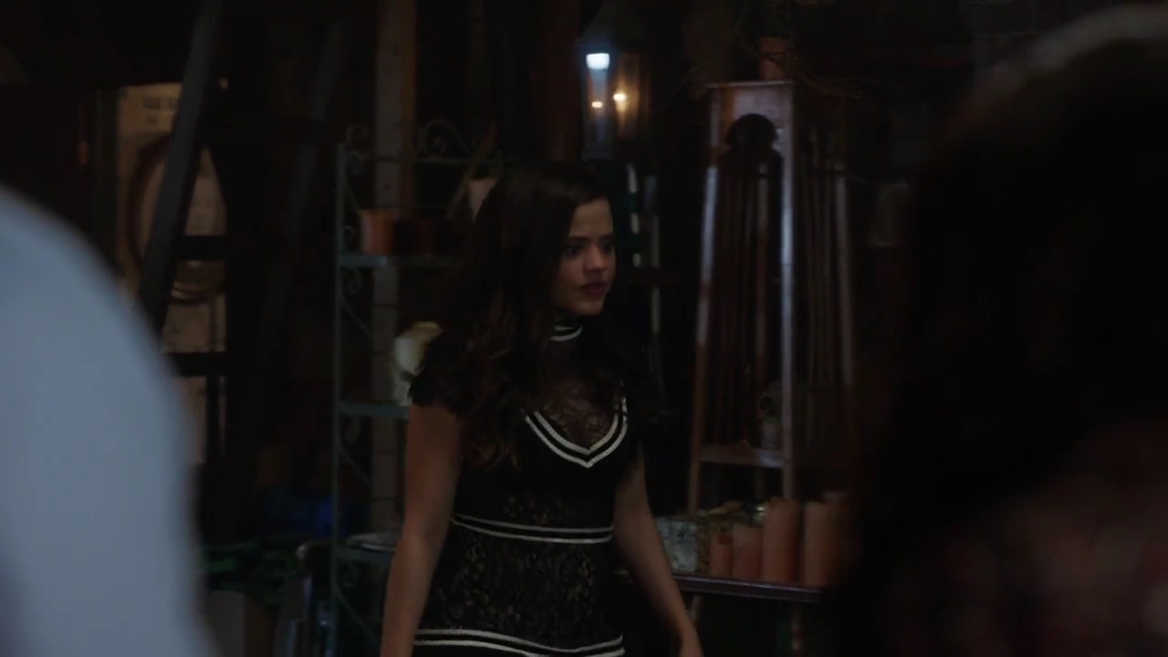 Charmed-Online-dot-nl_Charmed-1x08BugABoo01649.jpg