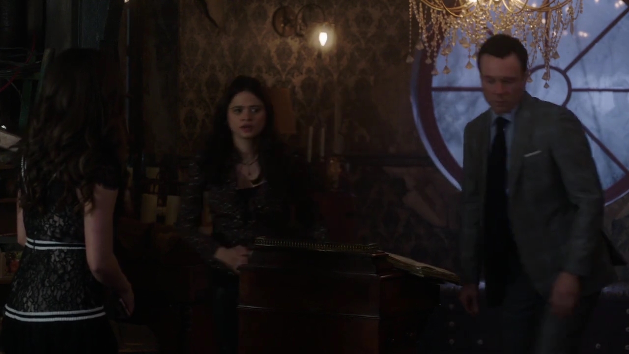 Charmed-Online-dot-nl_Charmed-1x08BugABoo01676.jpg