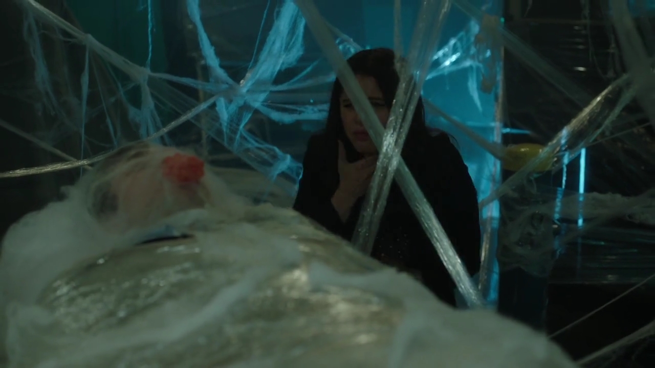 Charmed-Online-dot-nl_Charmed-1x08BugABoo01749.jpg