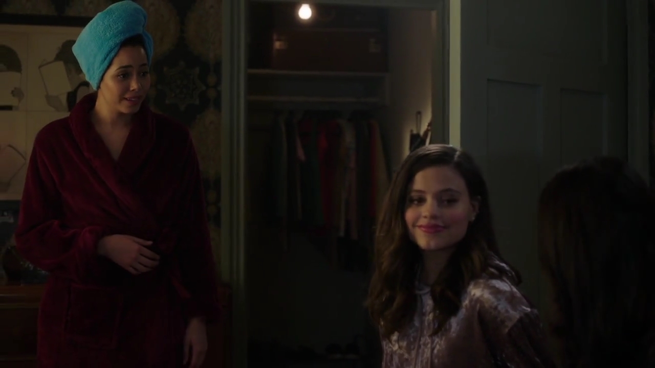 Charmed-Online-dot-nl_Charmed-1x08BugABoo01894.jpg