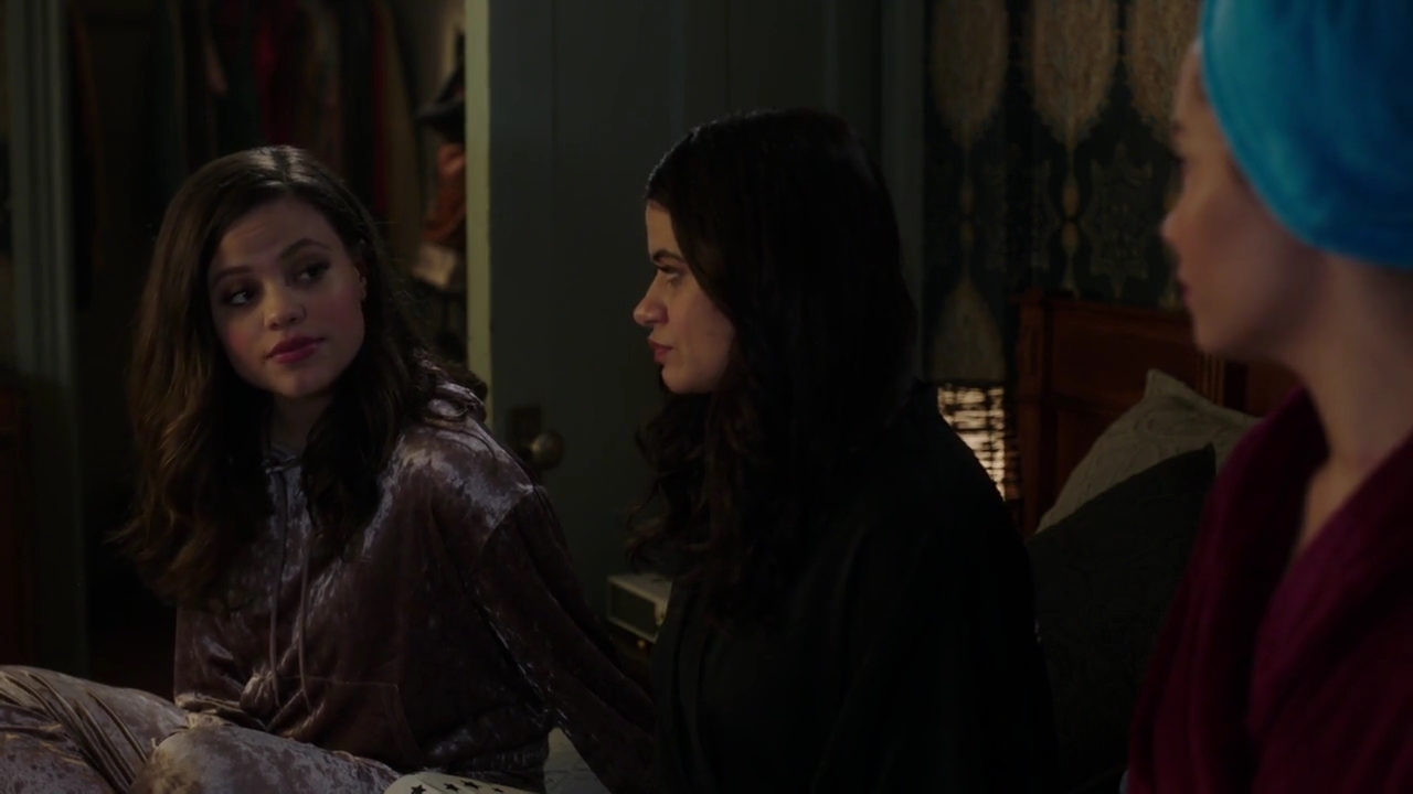 Charmed-Online-dot-nl_Charmed-1x08BugABoo01924.jpg
