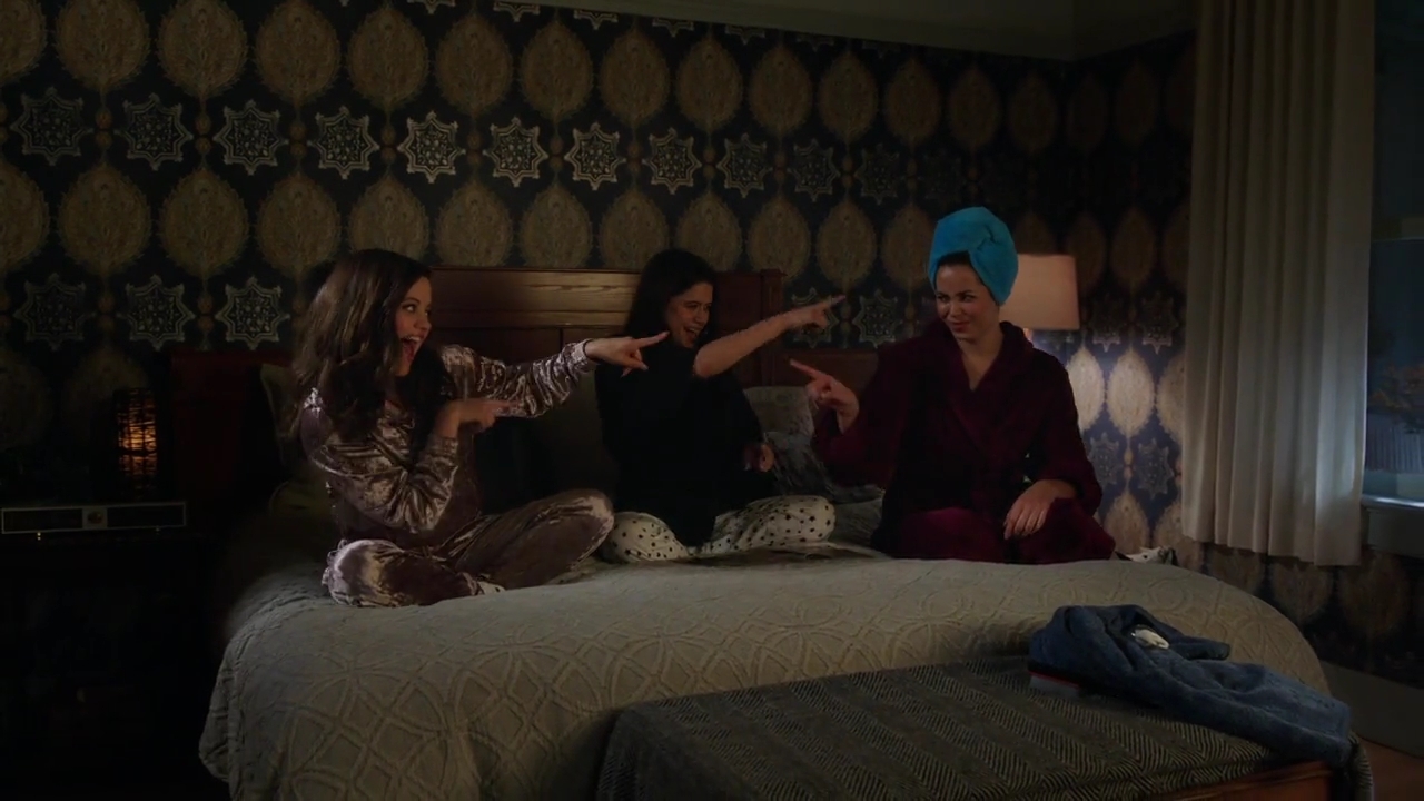 Charmed-Online-dot-nl_Charmed-1x08BugABoo01954.jpg