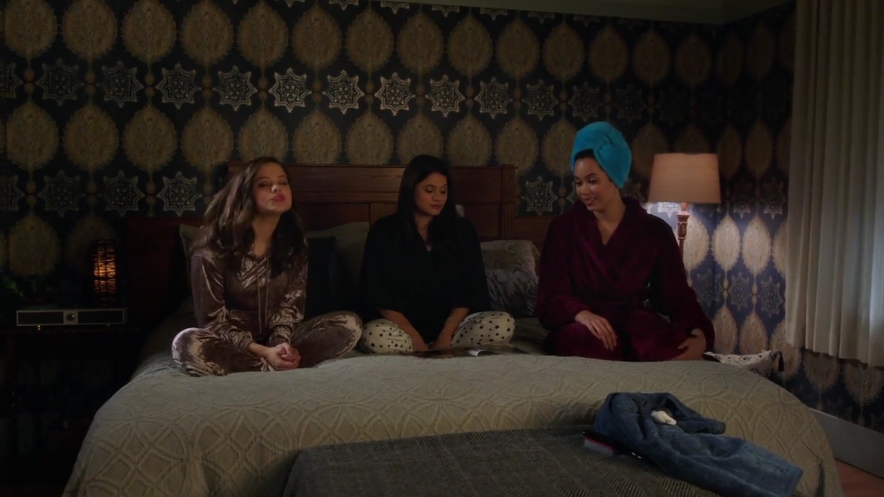 Charmed-Online-dot-nl_Charmed-1x08BugABoo01964.jpg