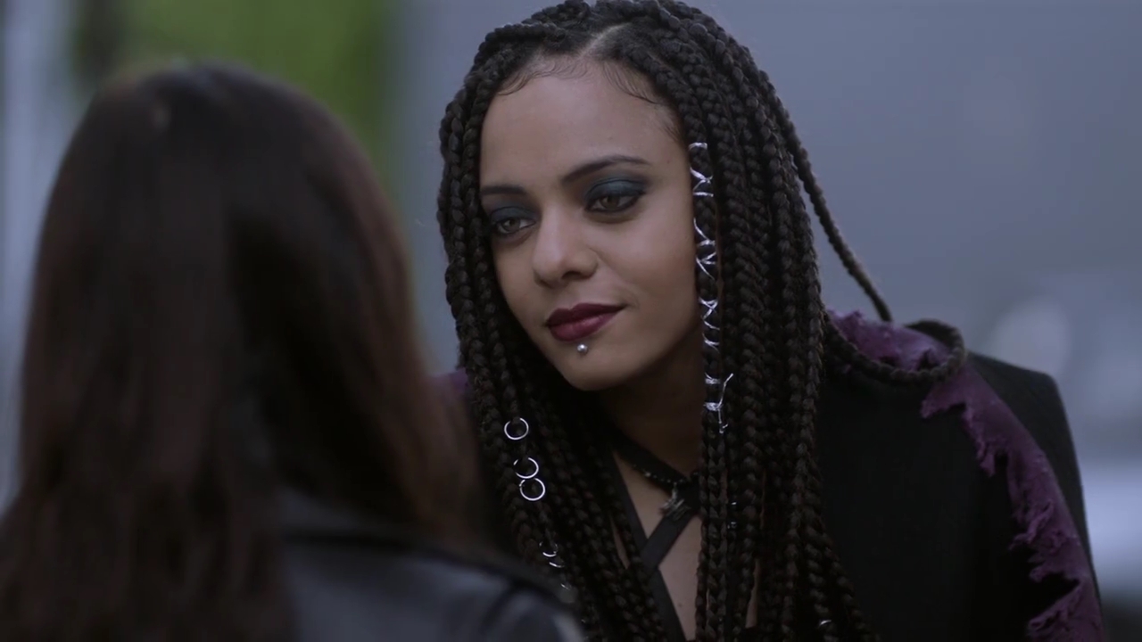 Charmed-Online-dot-nl_Charmed-1x08BugABoo02022.jpg