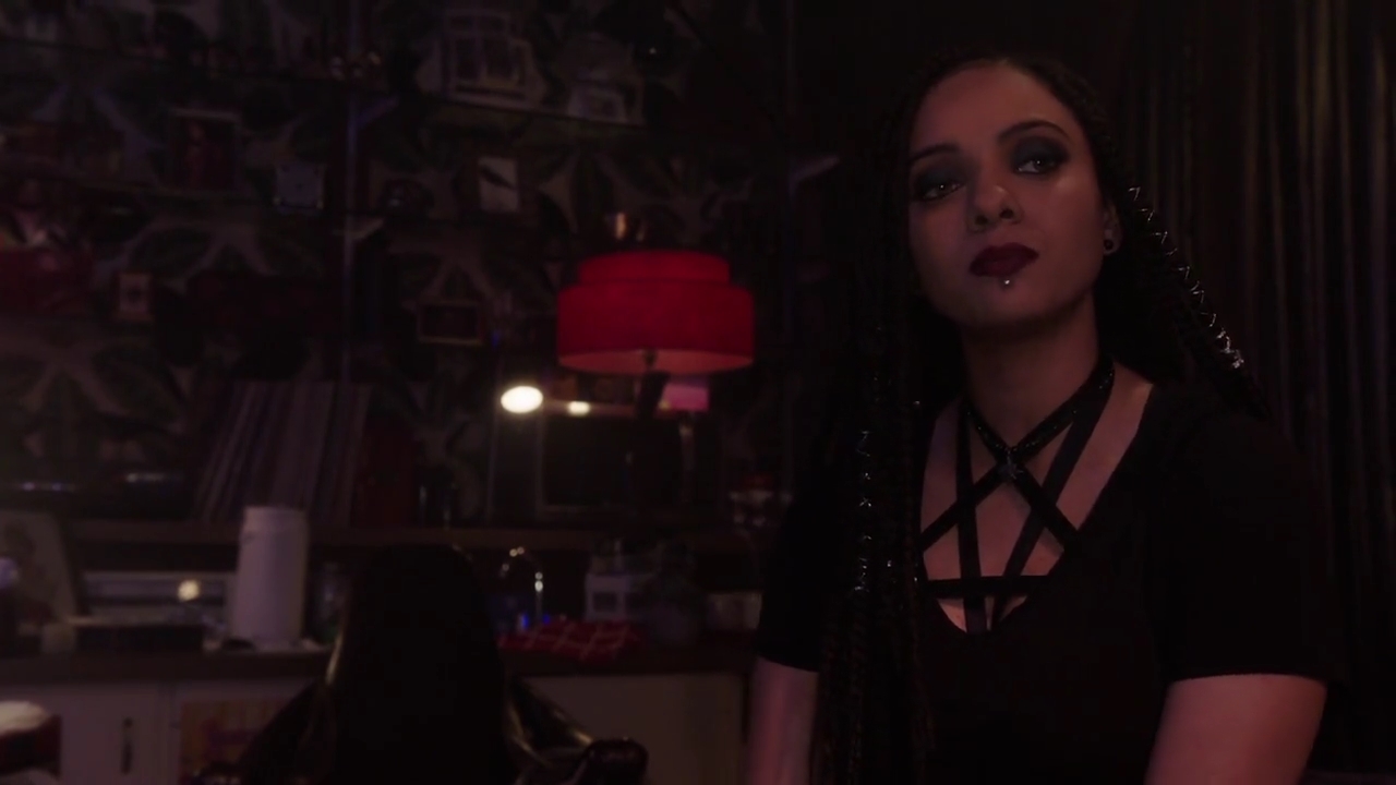 Charmed-Online-dot-nl_Charmed-1x09JingleHell00024.jpg Charmed-Online-dot-nl_Charmed-1x09JingleHell00024.jpg