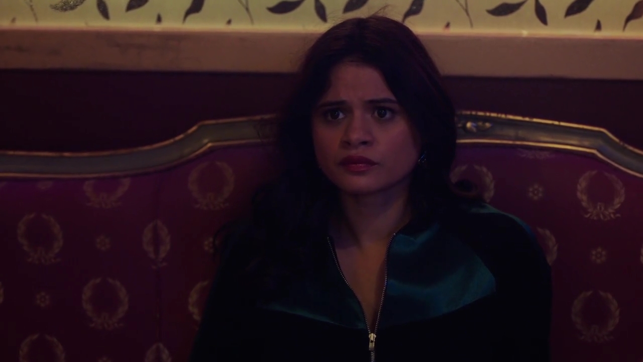 Charmed-Online-dot-nl_Charmed-1x09JingleHell00041.jpg