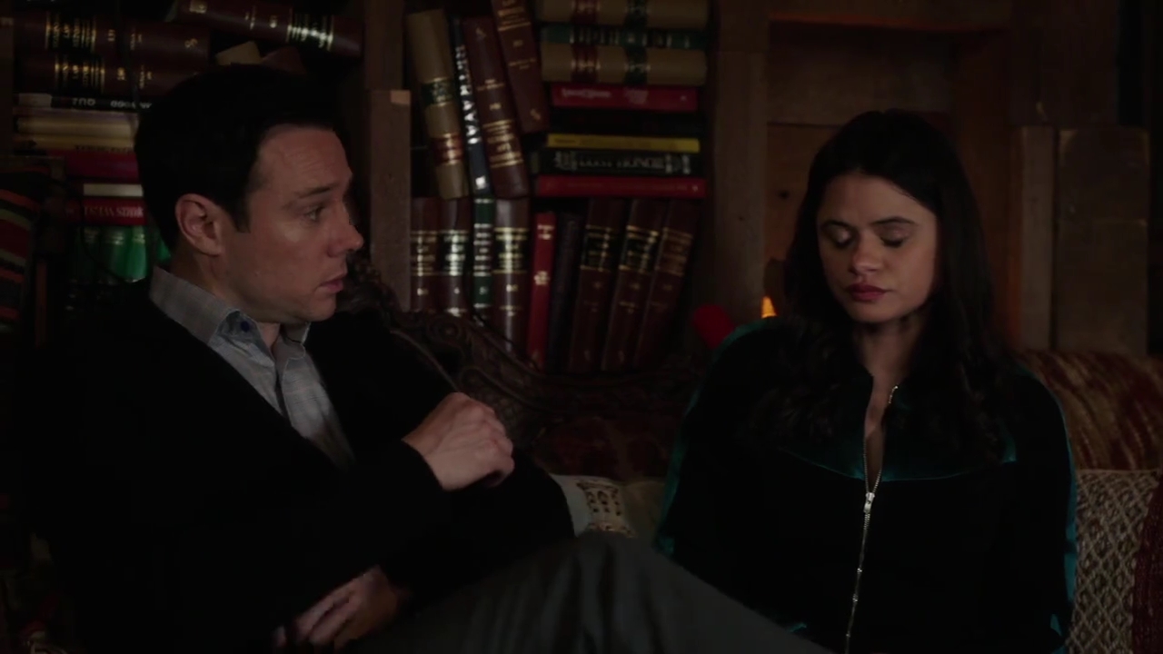 Charmed-Online-dot-nl_Charmed-1x09JingleHell00078.jpg