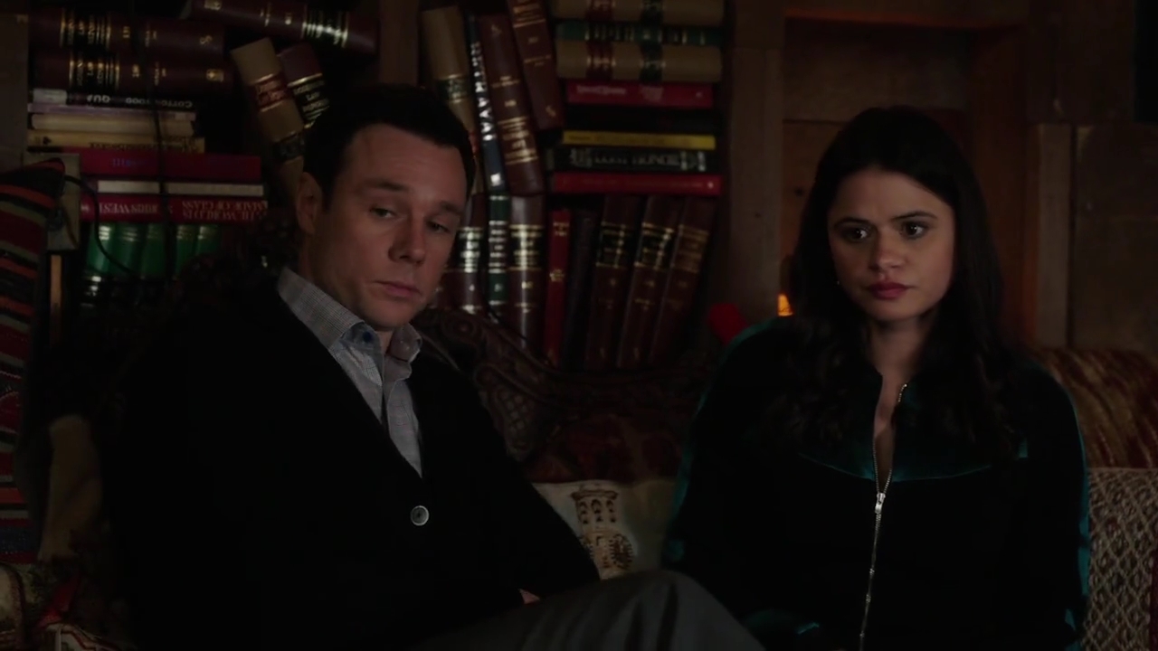 Charmed-Online-dot-nl_Charmed-1x09JingleHell00079.jpg