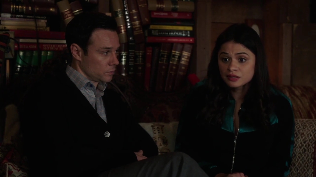Charmed-Online-dot-nl_Charmed-1x09JingleHell00092.jpg