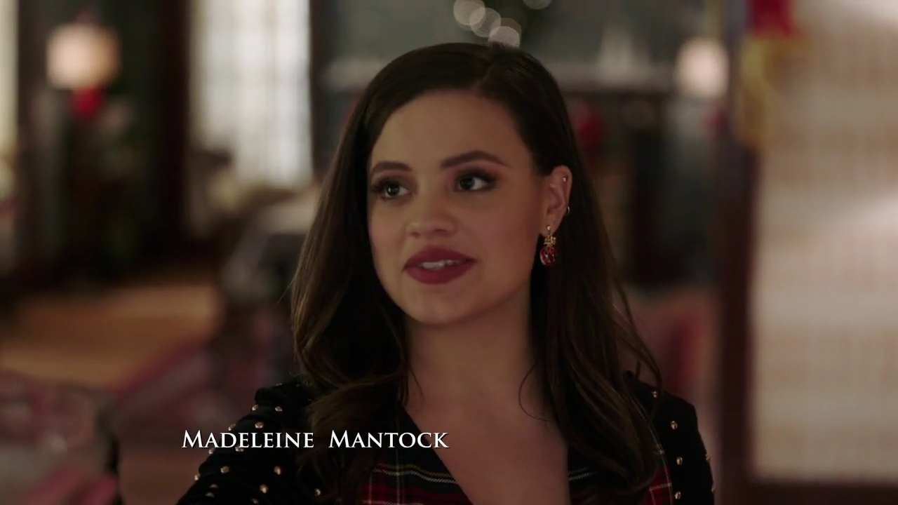 Charmed-Online-dot-nl_Charmed-1x09JingleHell00241.jpg