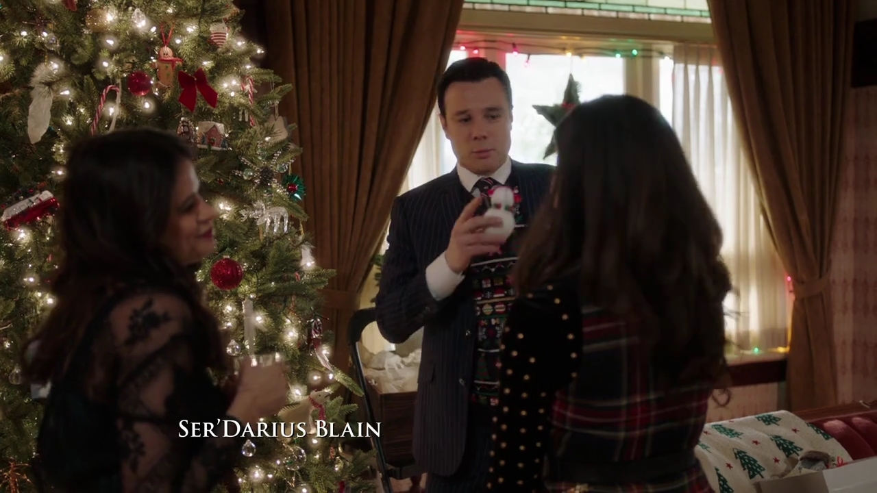 Charmed-Online-dot-nl_Charmed-1x09JingleHell00254.jpg