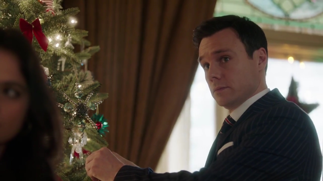 Charmed-Online-dot-nl_Charmed-1x09JingleHell00300.jpg
