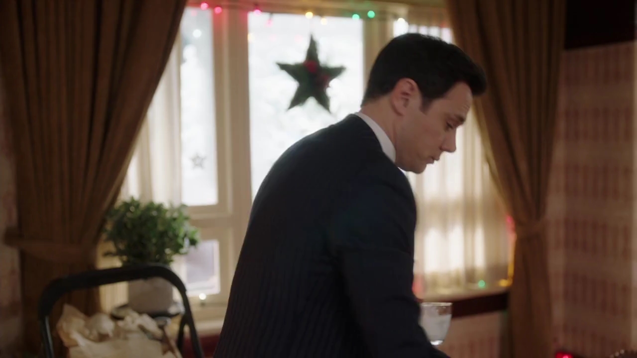 Charmed-Online-dot-nl_Charmed-1x09JingleHell00341.jpg