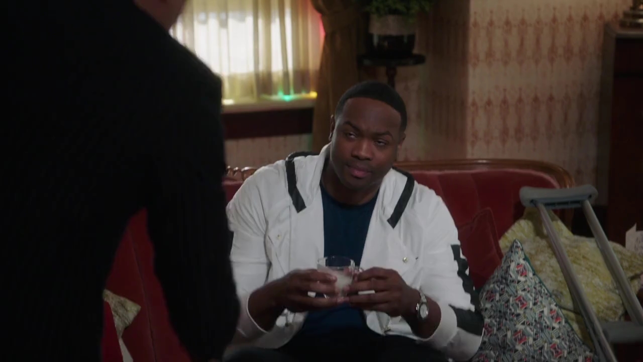 Charmed-Online-dot-nl_Charmed-1x09JingleHell00645.jpg Charmed-Online-dot-nl_Charmed-1x09JingleHell00645.jpg