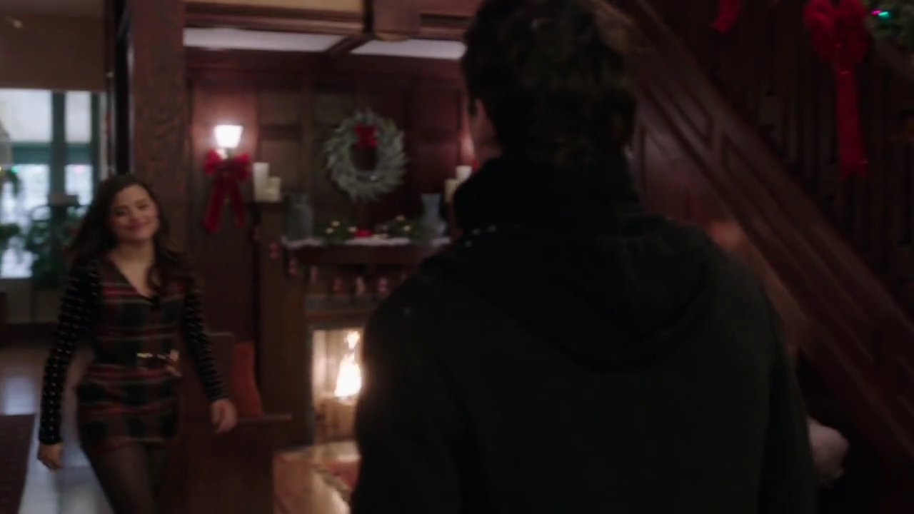 Charmed-Online-dot-nl_Charmed-1x09JingleHell00687.jpg