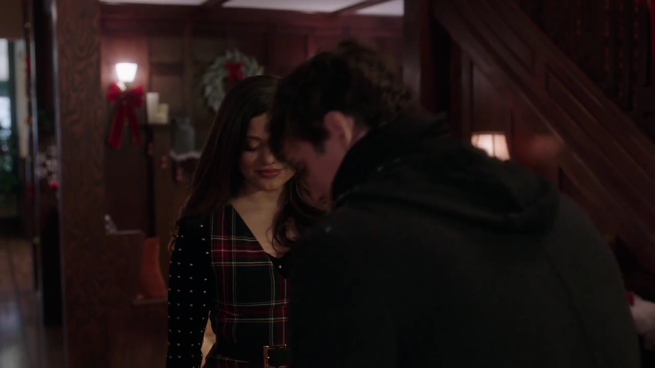 Charmed-Online-dot-nl_Charmed-1x09JingleHell00693.jpg