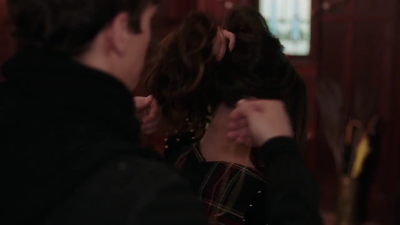 Charmed-Online-dot-nl_Charmed-1x09JingleHell00725.jpg